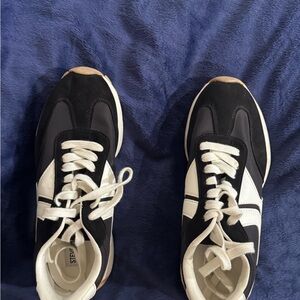 Steve Madden Black and White Retro Runner Sneakers for Women